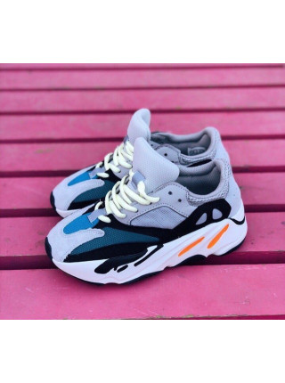 Adidas Yeezy Boost 700