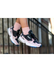 Женские кроссовки Adidas Falcon W