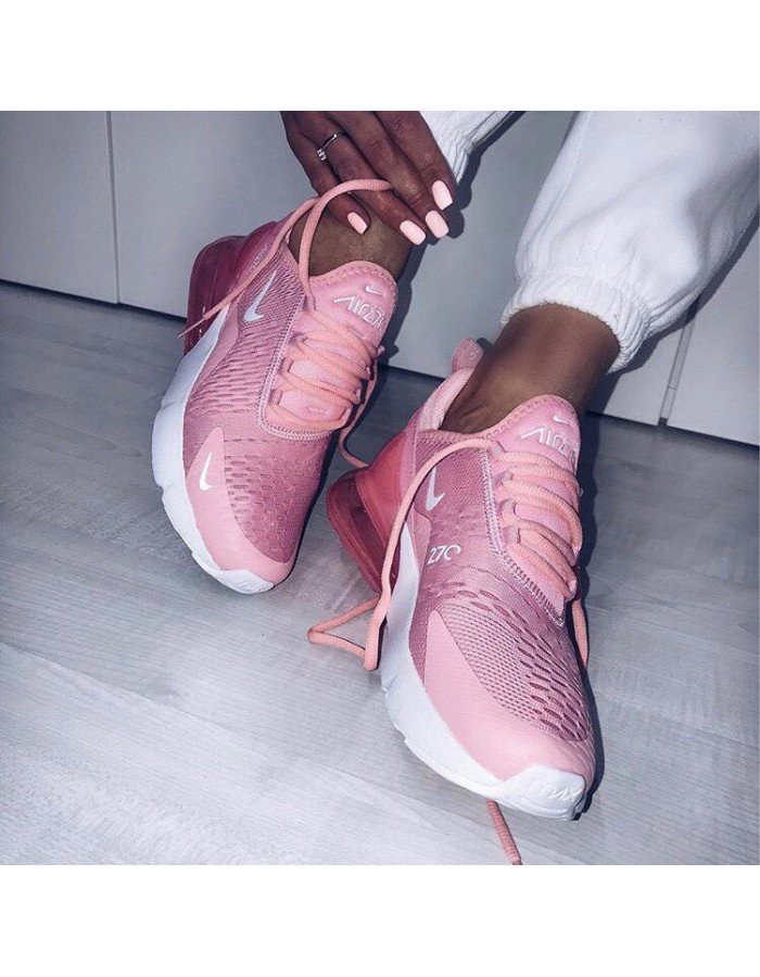Женские кроссовки Nike Air Max 270