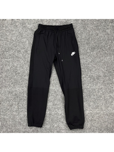 Спортивные брюки Nike