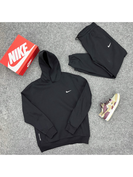 Спортивный костюм Nike