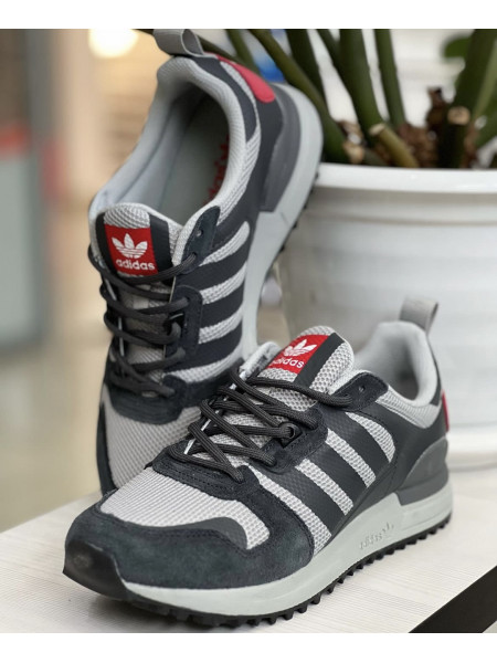 Adidas ZX 700