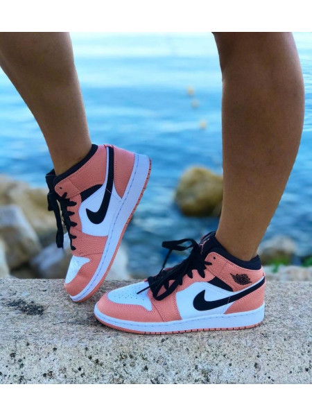 Nike Air Jordan 1