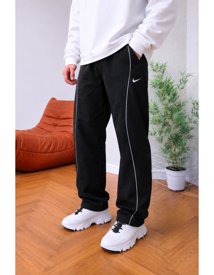 Одежда Спортивные брюки Nike