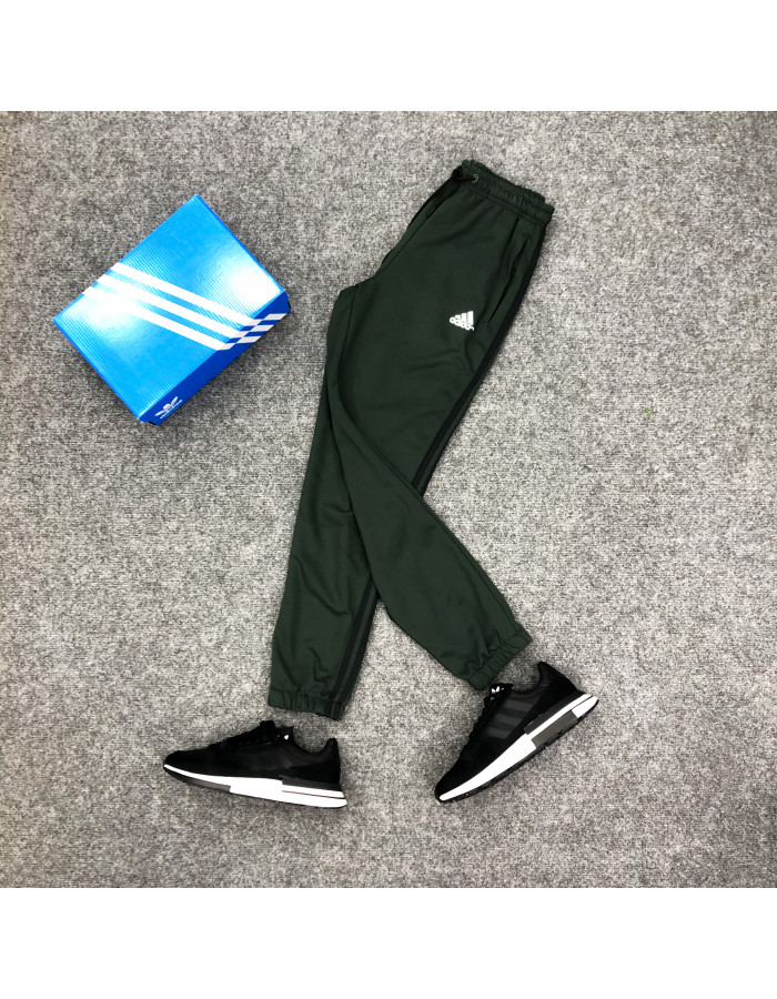 Одежда Спортивные брюки Adidas